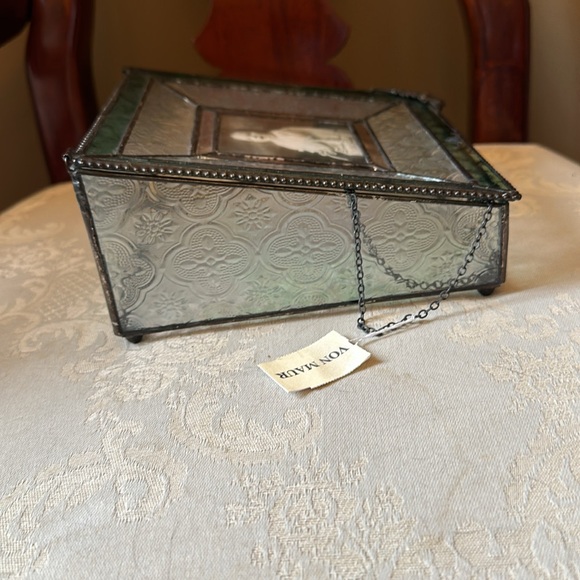 NWT J. Devlin glass art keepsake, jewel box from Von Maur, leaded stained glass - Picture 3 of 11